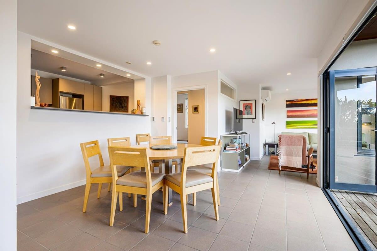 Stylish And Serene Living In Kohimarama Auckland Exterior photo